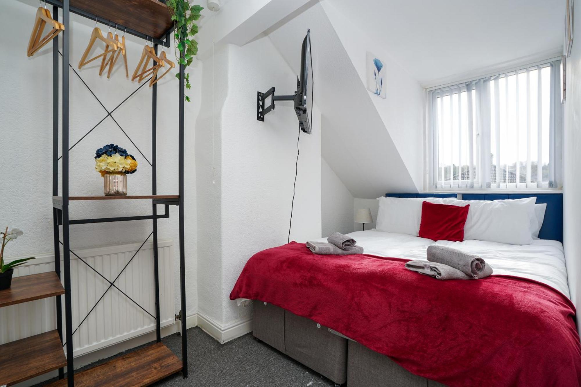 Apartment Beautiful House With Parking *