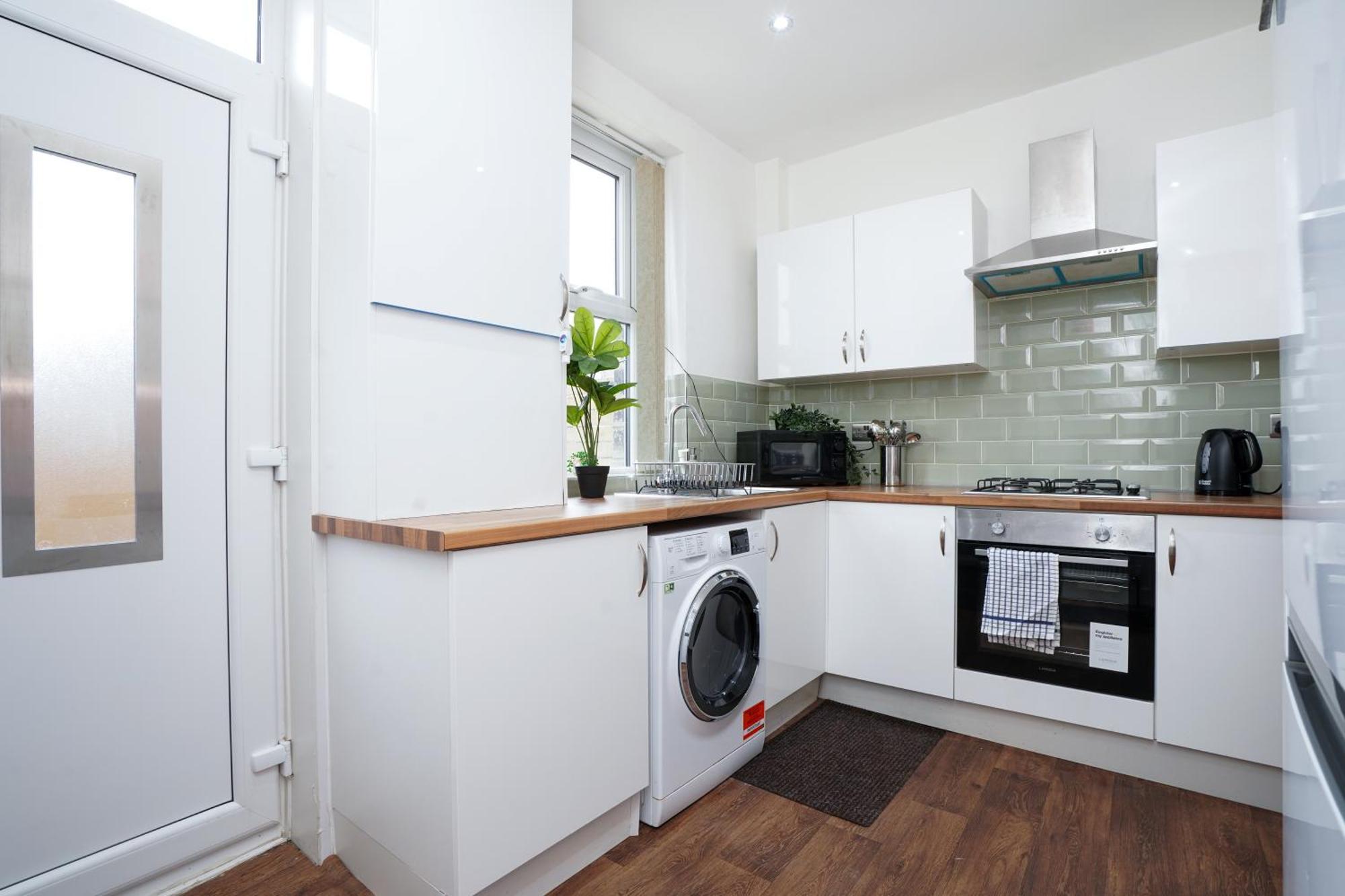 Beautiful House With Parking Apartment